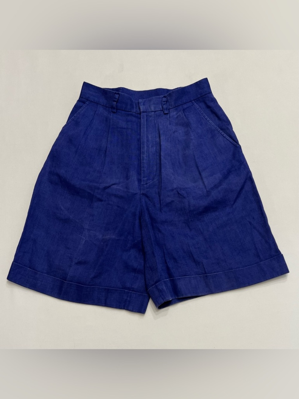 Vintage Extra High Rise Linen Shorts Waist Sz 24” Blue Pleated Casual